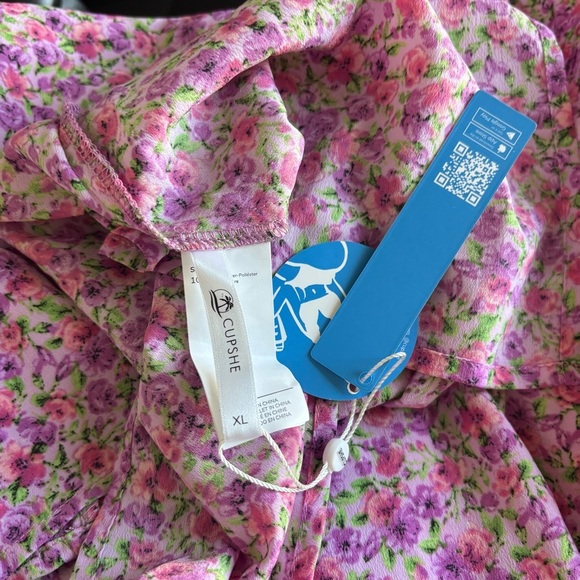 Cupshe Pink and White Puff Sleeve Sundress - Picture 7 of 7